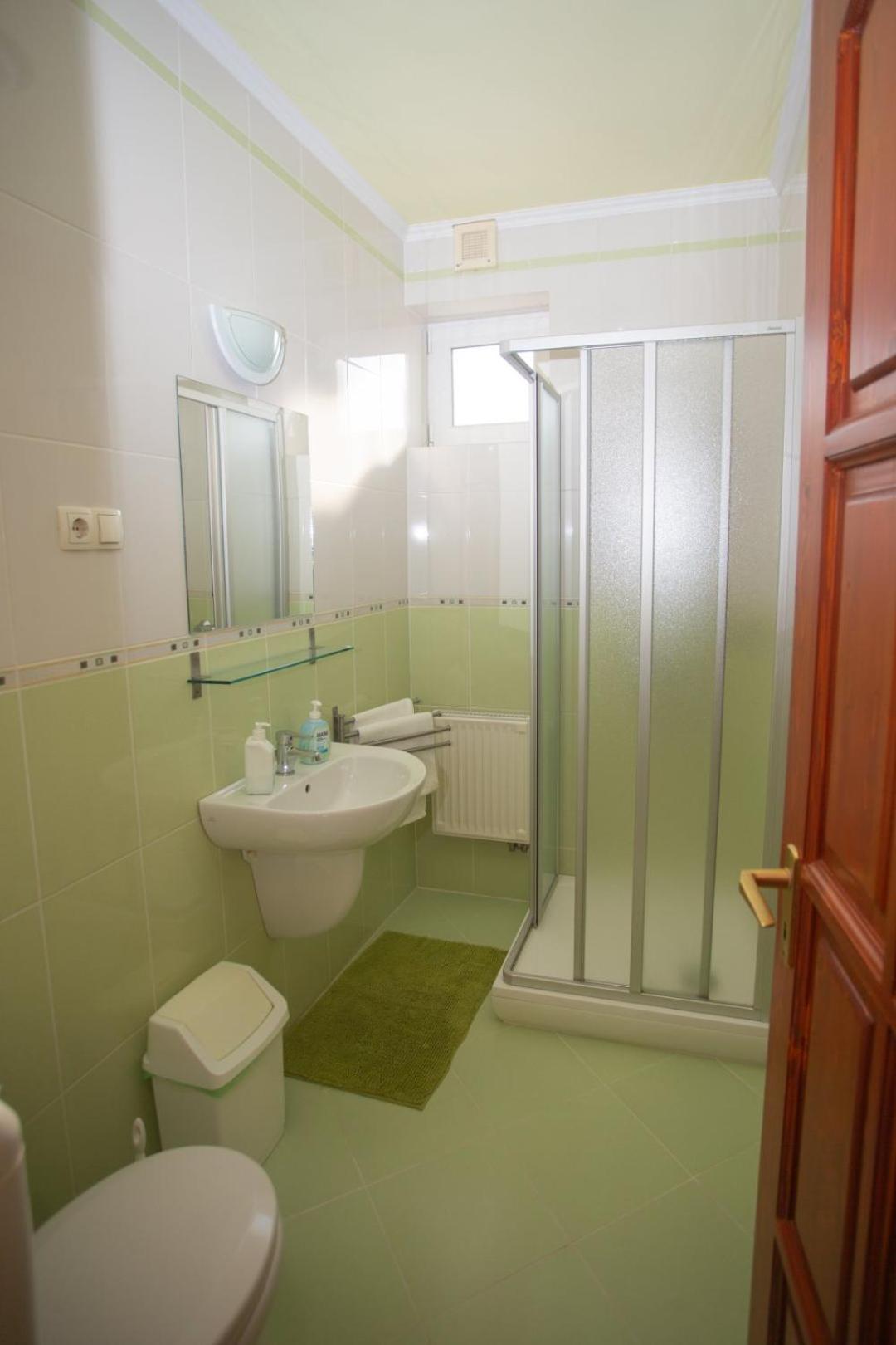 Kondics Apartmanhaz Sarvar Exterior photo